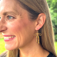 Load image into Gallery viewer, 2027 Wavy Bow Earrings, Unit Queen of Sharing