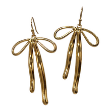 Load image into Gallery viewer, 2027 Wavy Bow Earrings, Unit Queen of Sharing