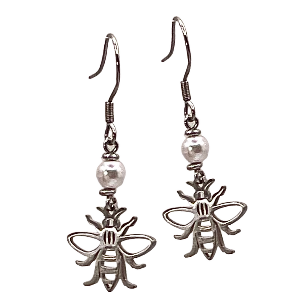 2026 Bold Bees Earrings, silver version
